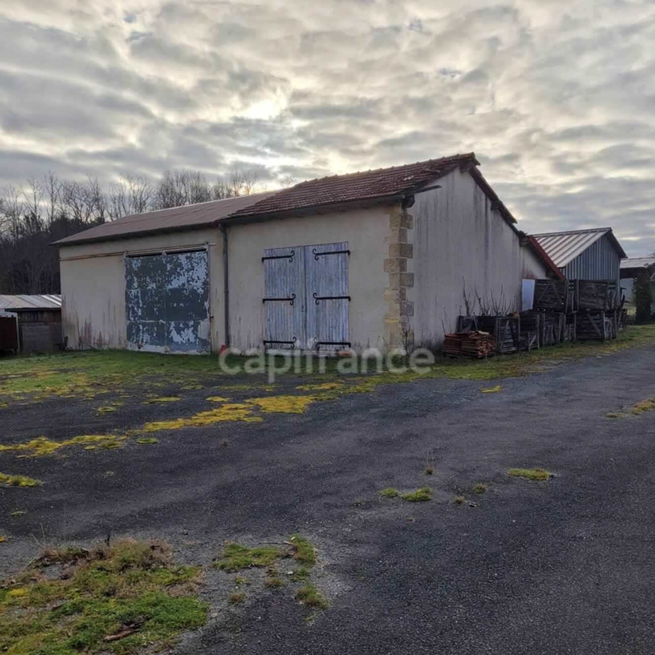 Photos 5 - Tourist - Dpt Gironde (33), à vendre SAINT SAUVEUR propriete avec nombreuses dépendances