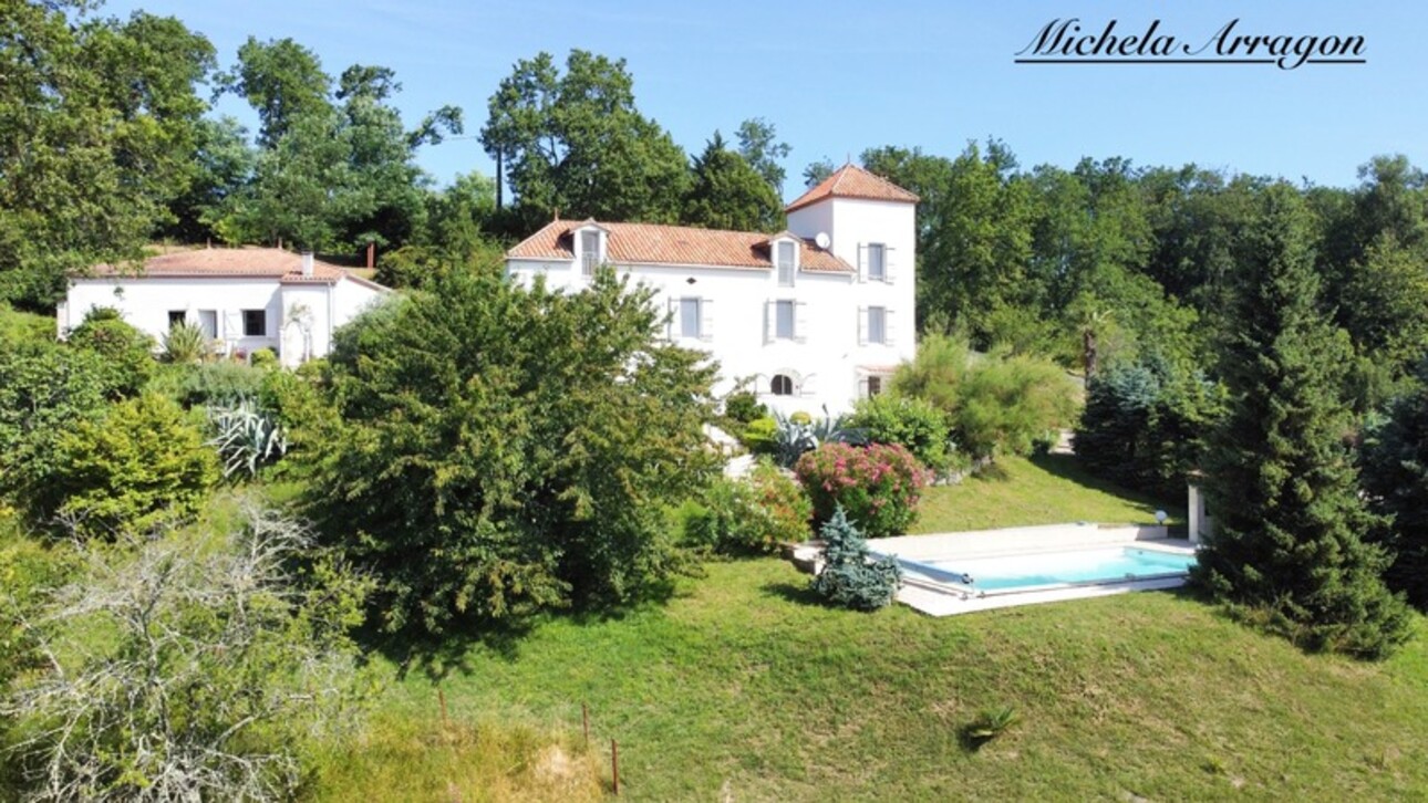 Photos 1 - Prestigious - Dpt Lot et Garonne (47), for sale near PENNE D'AGENAIS property P7 of 186.13 m² - Land of 90,000 m²