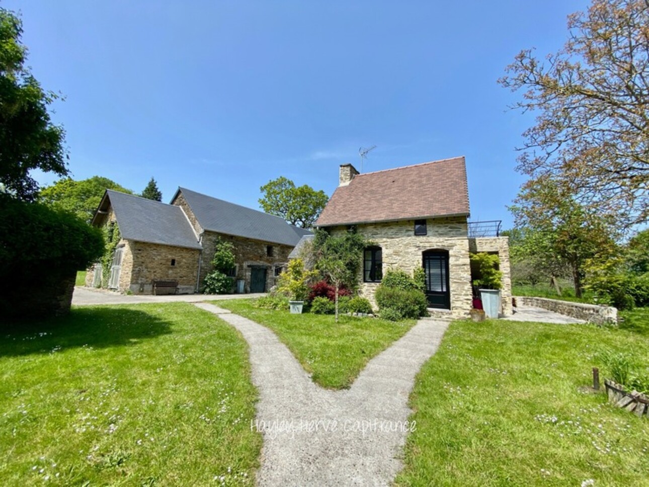 Photos 3 - Tourist - Restored farmhouse property with a gite and 2.1 ha near Bayeux, Calvados, Normandy