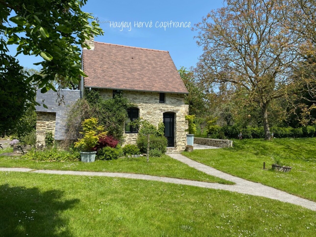 Photos 46 - Tourist - Restored farmhouse property with a gite and 2.1 ha near Bayeux, Calvados, Normandy