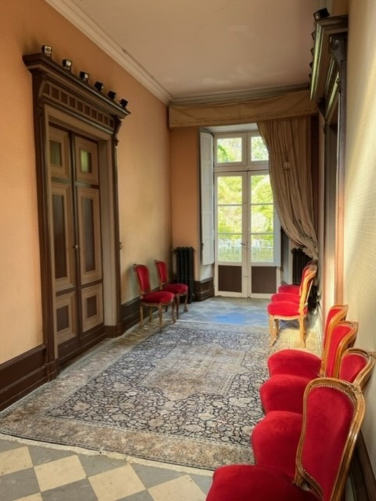 Photos 32 - Prestigious - Dpt (31): Toulouse south 45 minutes, BEAUTIFUL 19th century CHATEAU of 800m2, receptions on SECULAR