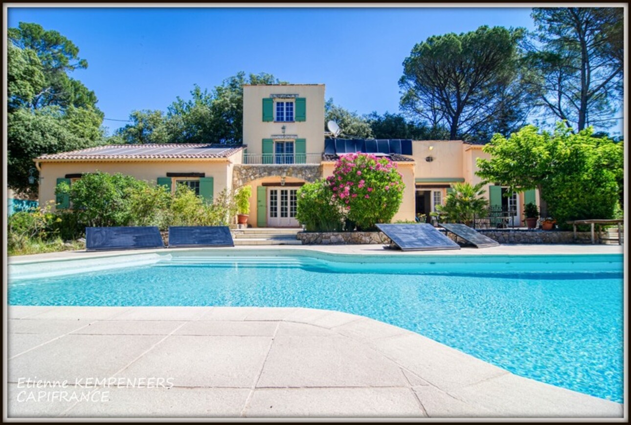 Photos 4 - Prestigious - LORGUES Property with 2 independent houses and 8 bedrooms on wooded grounds of 15,000 m2 with swimmi