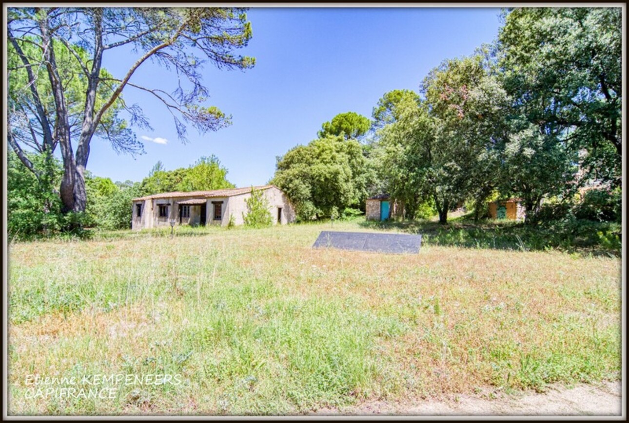 Photos 34 - Prestige - LORGUES Propriété avec 2 maisons indépendantes et 8 chambres sur un terrain arboré de 15.000 m2 avec piscine