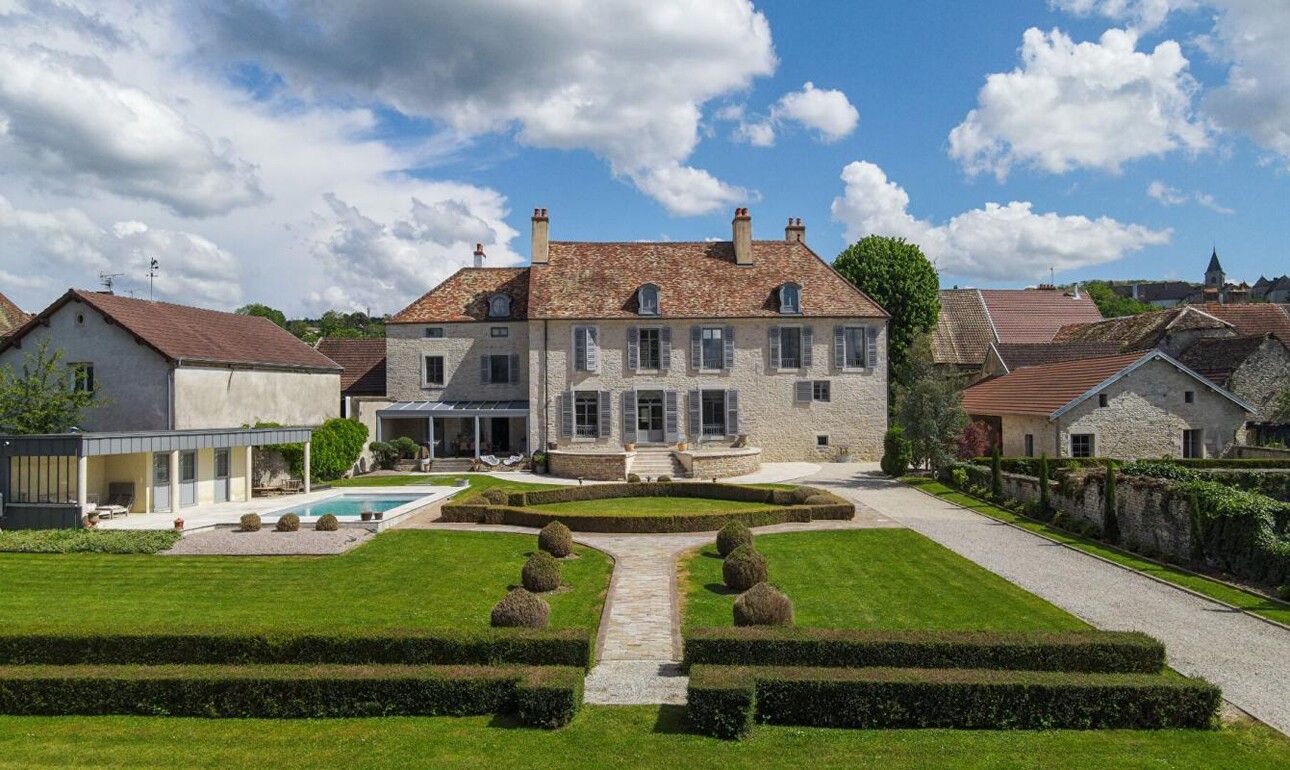 Photos 3 - Prestigious - MAISON DE MAITRE A GY