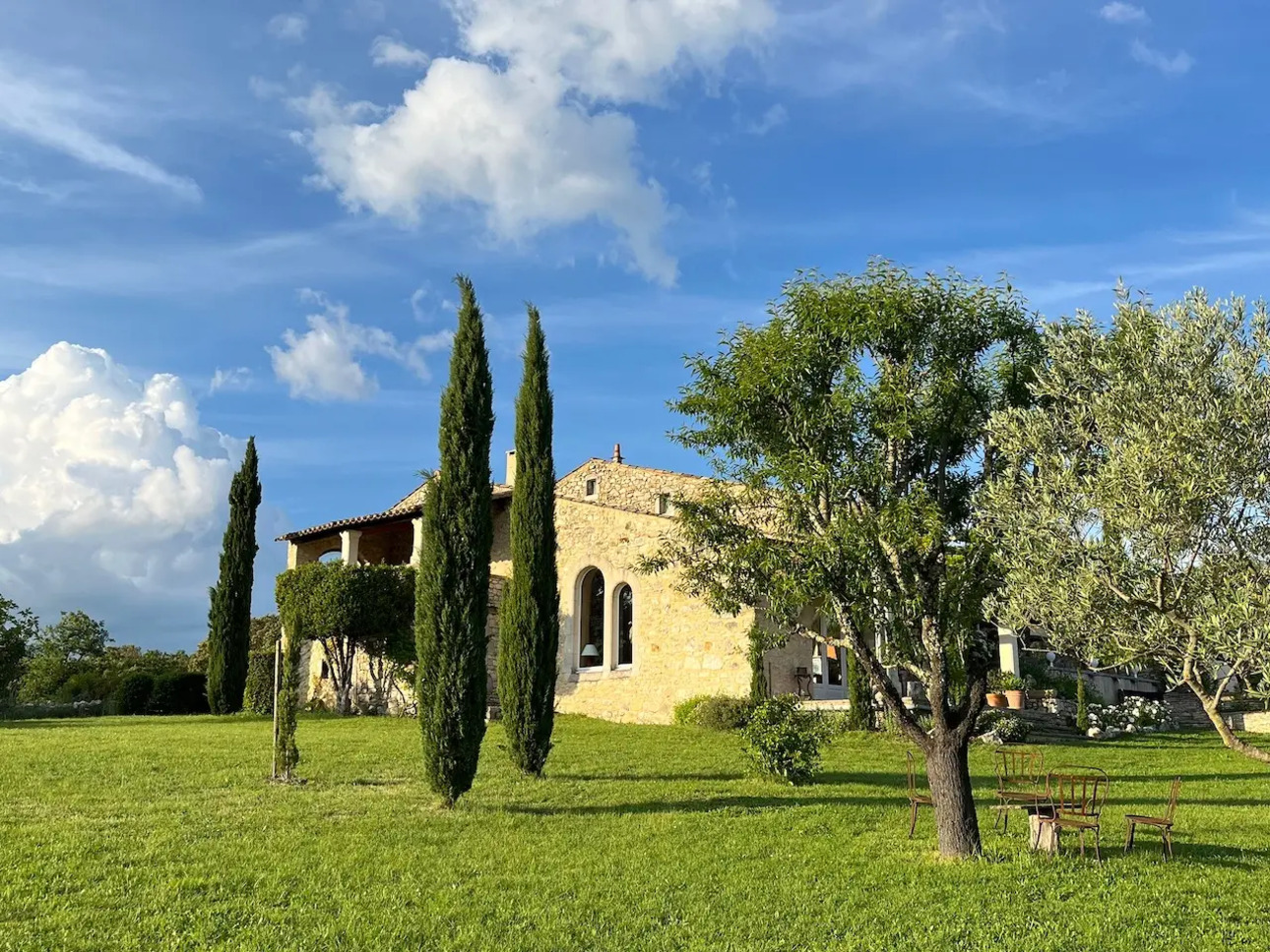 Photos 4 - Touristique - Et si le vrai luxe était le calme, l'espace et la beauté ..... Mas de prestige, sur 4,9 ha, autonomie énergétique....