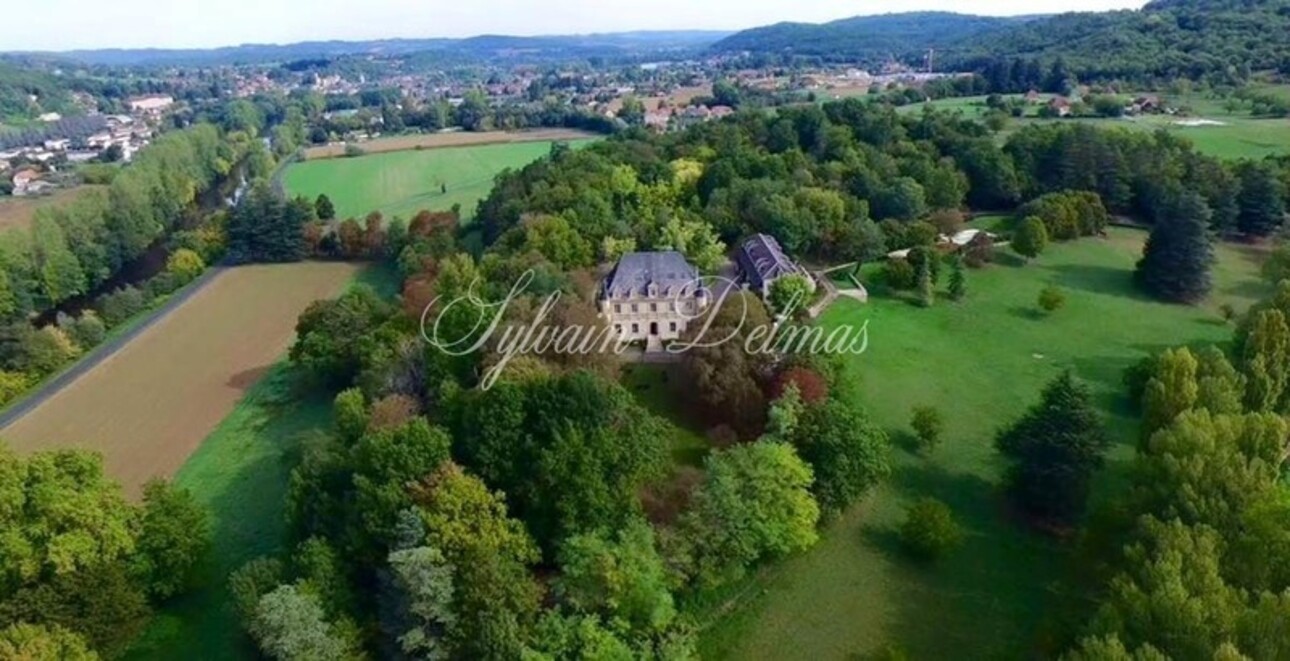 Photos 18 - Prestigious - Château XIX° 42 chambres proche d'un site touristique mondialement connu