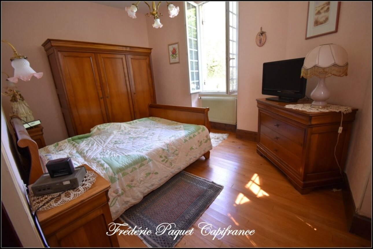 Photos 13 - Tourist - Dpt Charente Maritime (17), à vendre PONS ensemble immobilier 2 maisons, une de 197,32 m² habitable et une à terminer de 391 m² avec dépendances et terrain de 10 974,00 m²