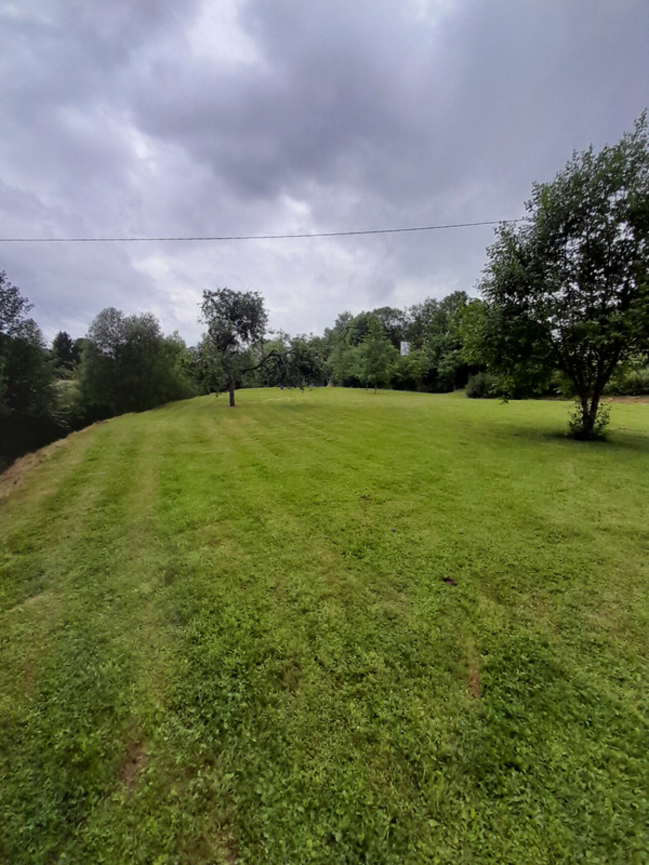 Photos 14 - Touristique - Ferme rénovée, sur 50 ares avec rivière