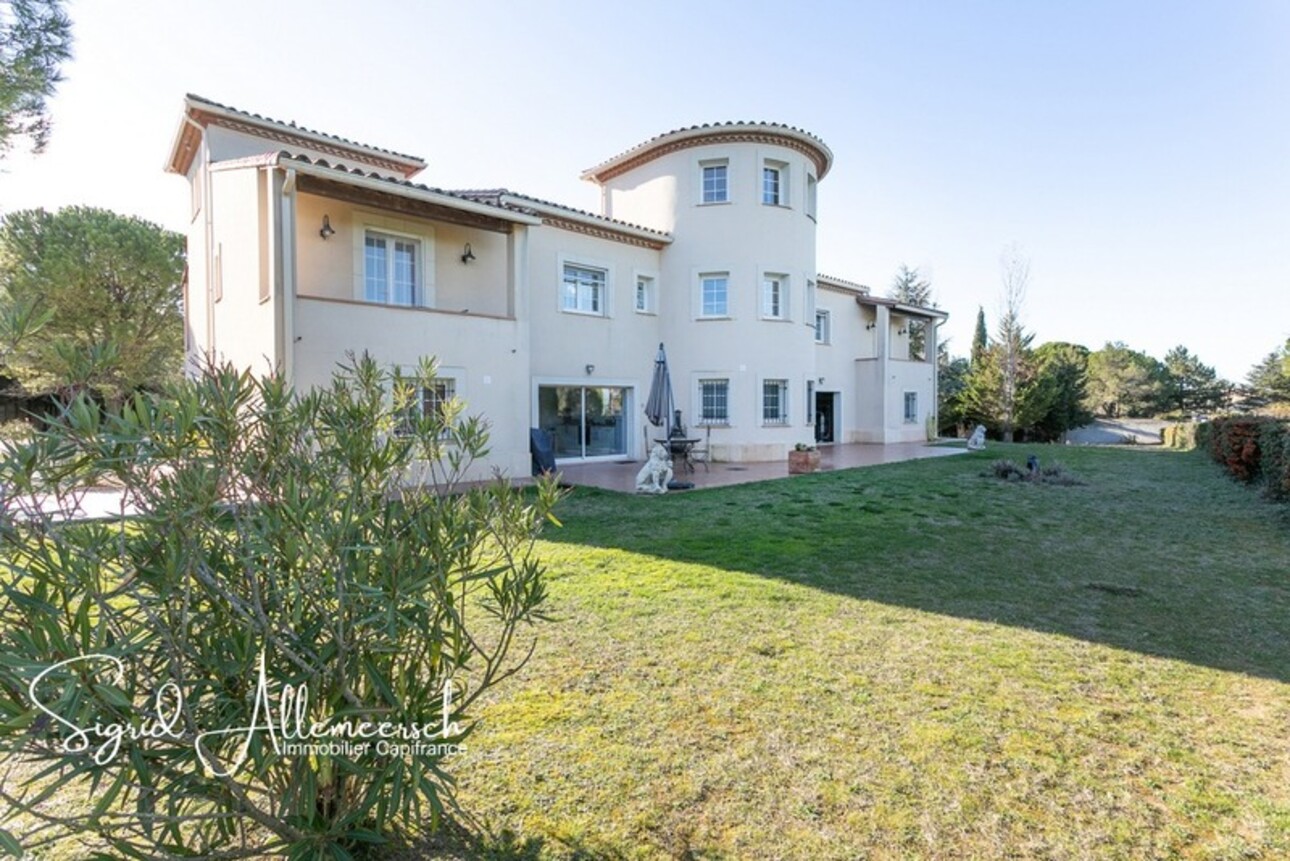 Photos 33 - Prestige - AUDE, En périphérie de Carcassonne, tout proche d’un village audois avec écoles, à 3 km des commodités et 8 km de la zone commerciale et l'entrée d'autoroute, dans un secteur résidentiel, venez découvrir cette belle propriété de plus de 240m²