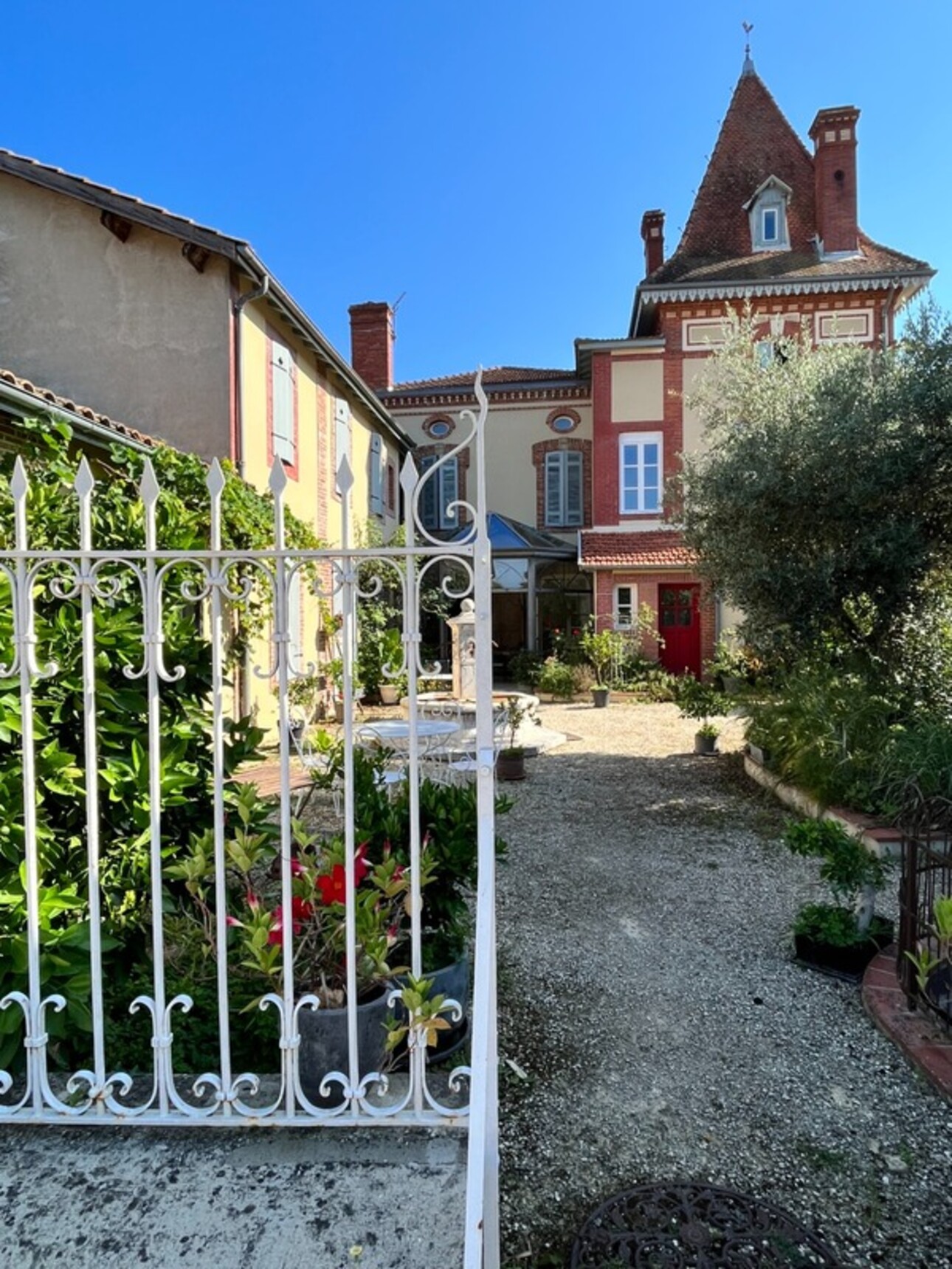 Photos 8 - Prestigious - Dpt Gers (32), ELEGANT MAISON DE MAITRE XIX, with independent gite, caretaker's house with garden, g