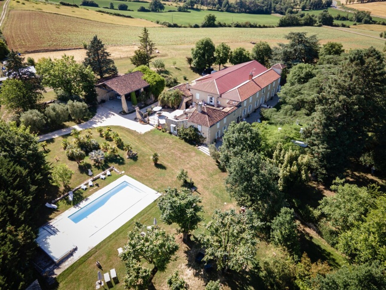 Photos 38 - Équestre - Dpt Gers (32), à vendre VIC FEZENSAC proche: ELEGANTE PROPRIETE GASCONNE sans travaux piscine 5HA,- gîtes- chambres d'hôtes - évènementiels