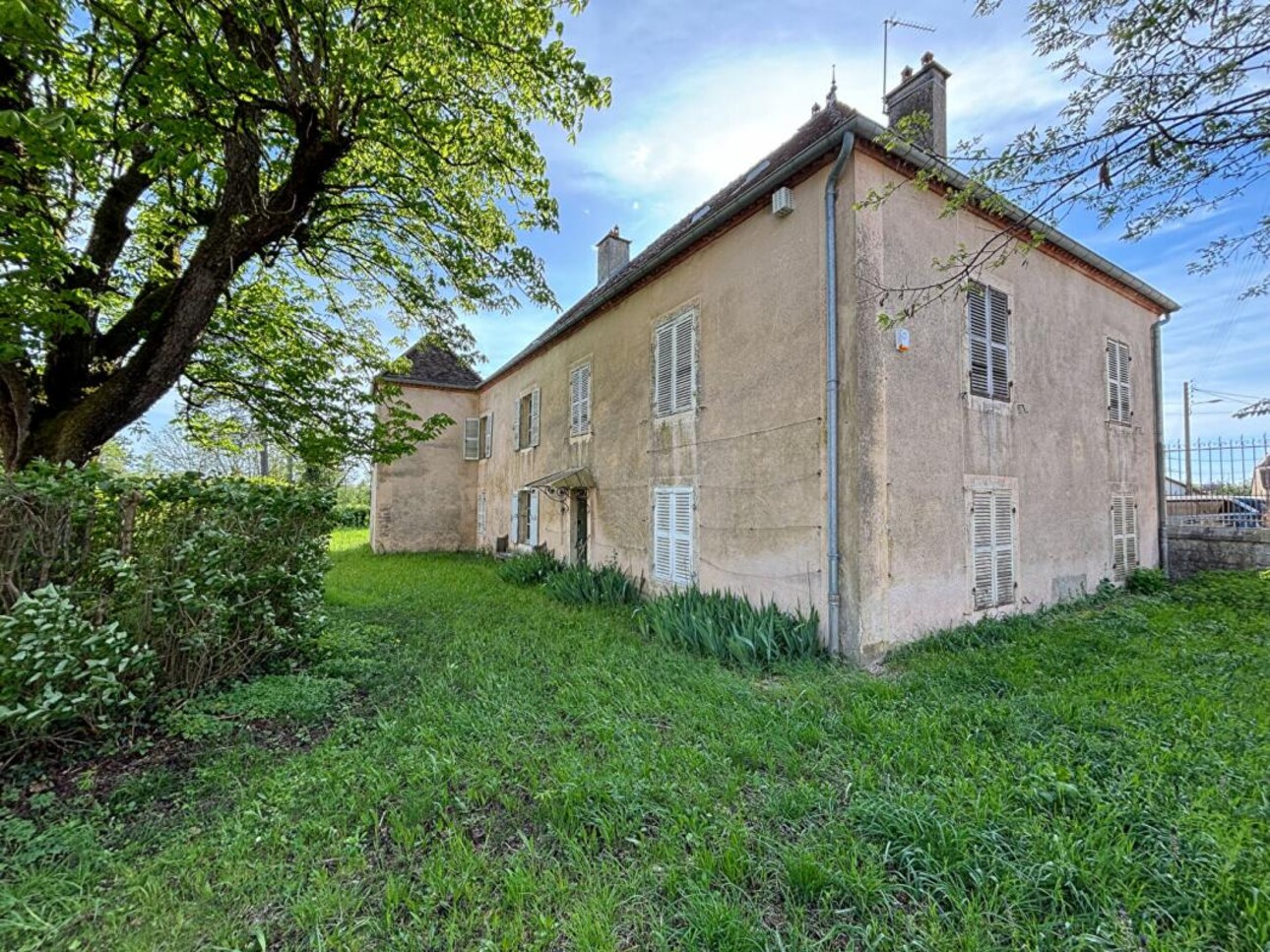 Photos 7 - Équestre - Maison de maître à restaurer proche de Dole