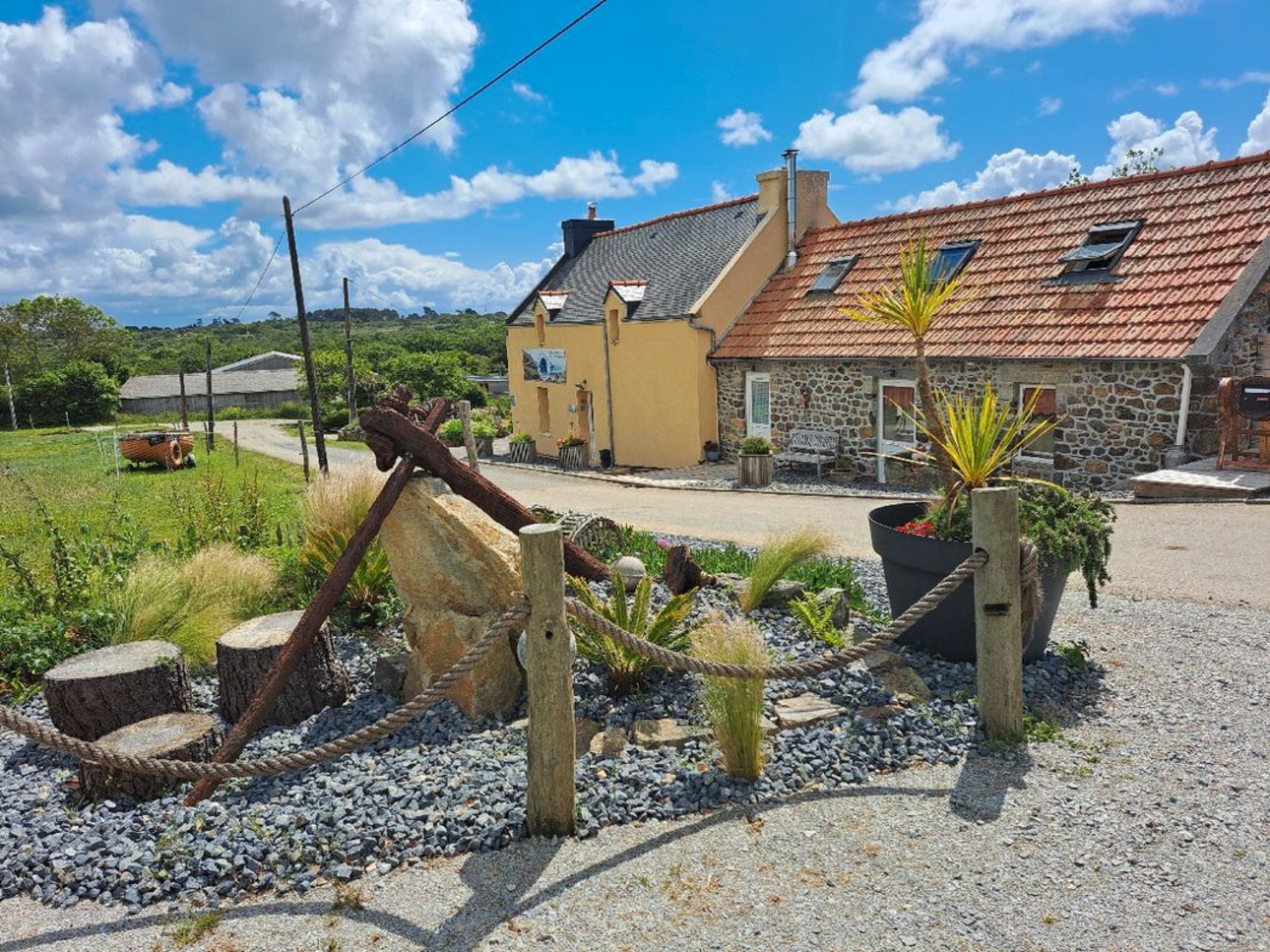 Photos 3 - Tourist - Hamlet comprising a dwelling house, six guest rooms and its dining room/kitchen, a gîte for four people and a meadow