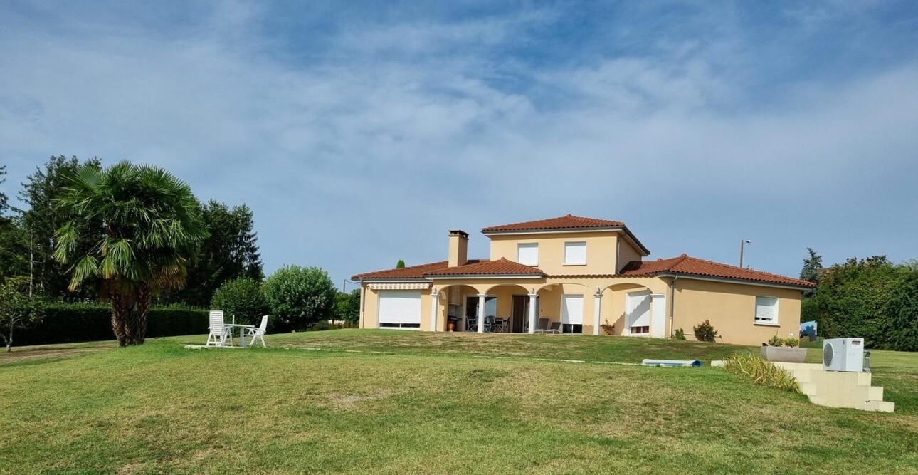 Photos 1 - Equestrian - Maison avec infrastructures équestres sur 2,7 Ha- Proche Vichy