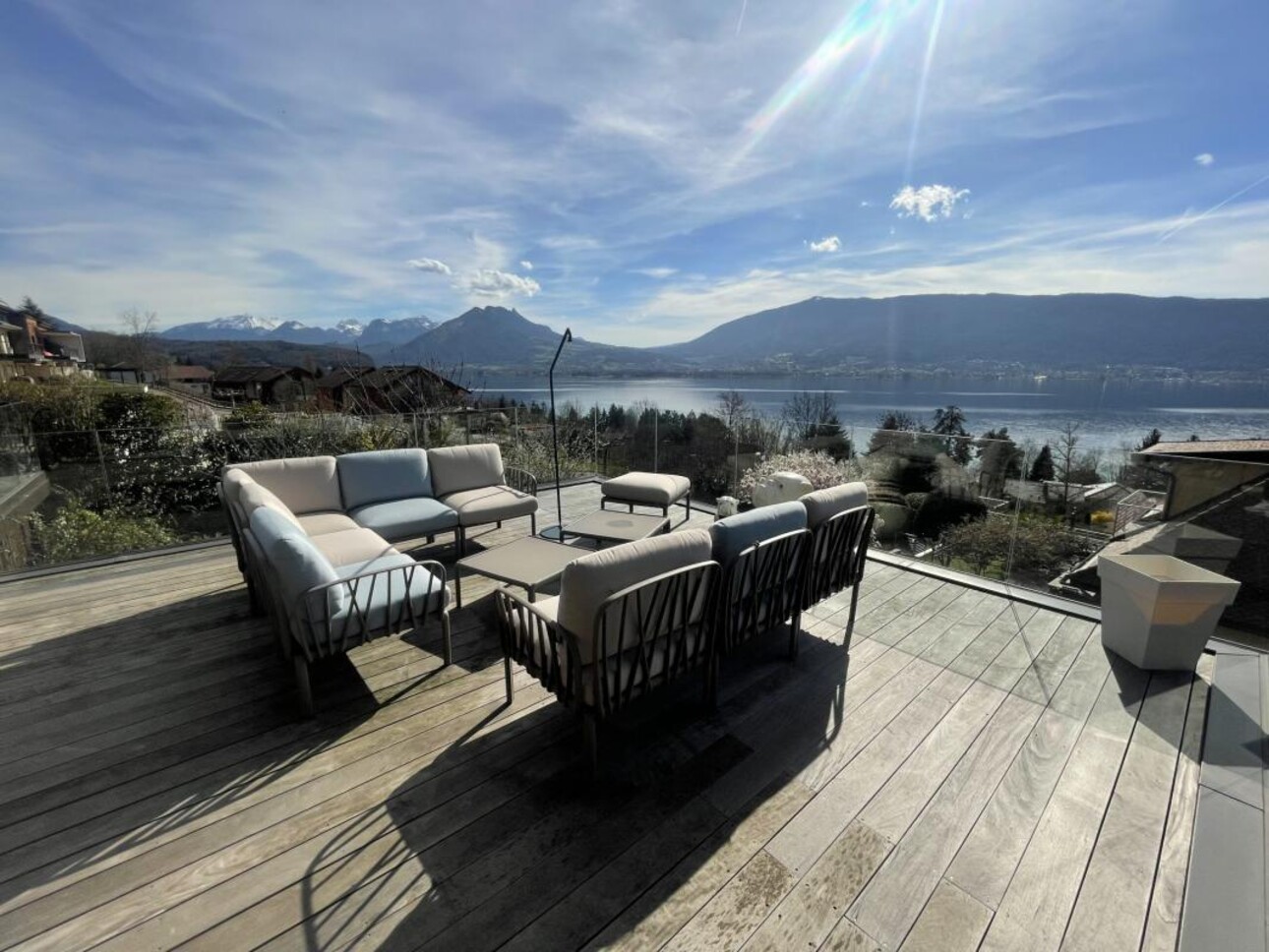 Photos 3 - Prestigious - Villa d'architecte à Veyrier du Lac avec vue sur lac