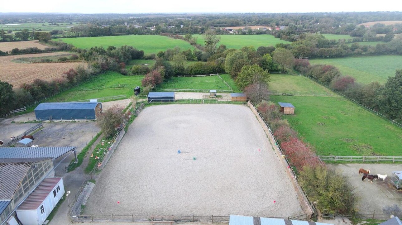 Photos 1 - Equestrian - CENTRE ÉQUESTRE ET GÎTES, CLÉS EN MAIN, SUR 8,56 HA - SECTEUR