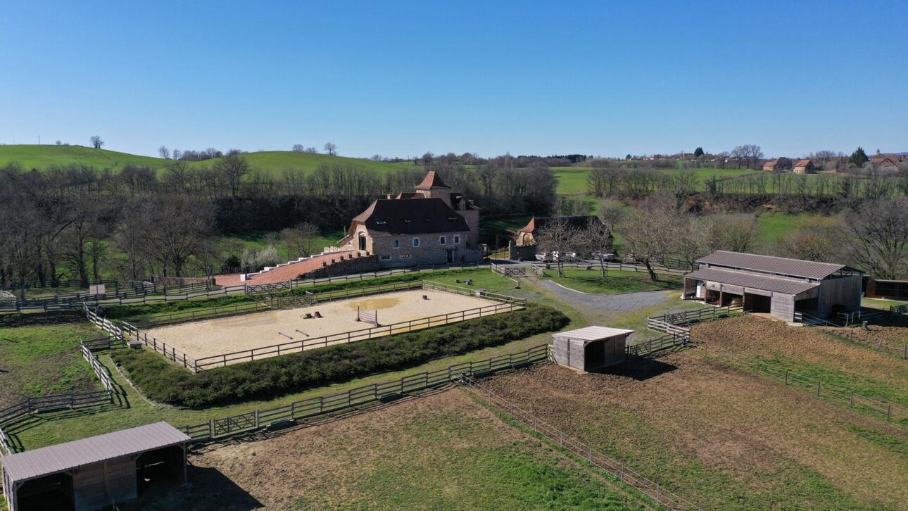 Photos 1 - Equestrian - Domaine de prestige sur 18ha avec installations équestres - A 1