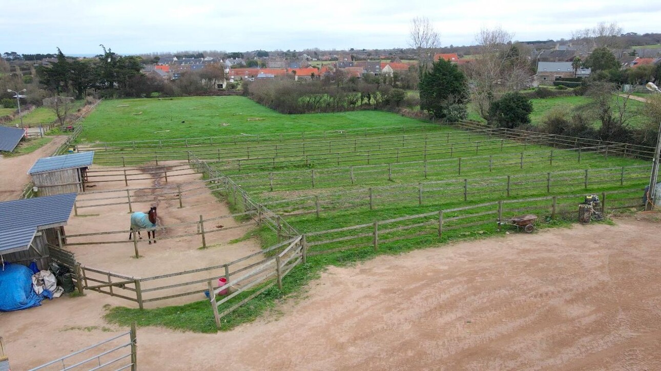 Photos 8 - Équestre - PONEY-CLUB DE BORD DE MER, SUR 5,6 HA - SECTEUR NORD MANCHE