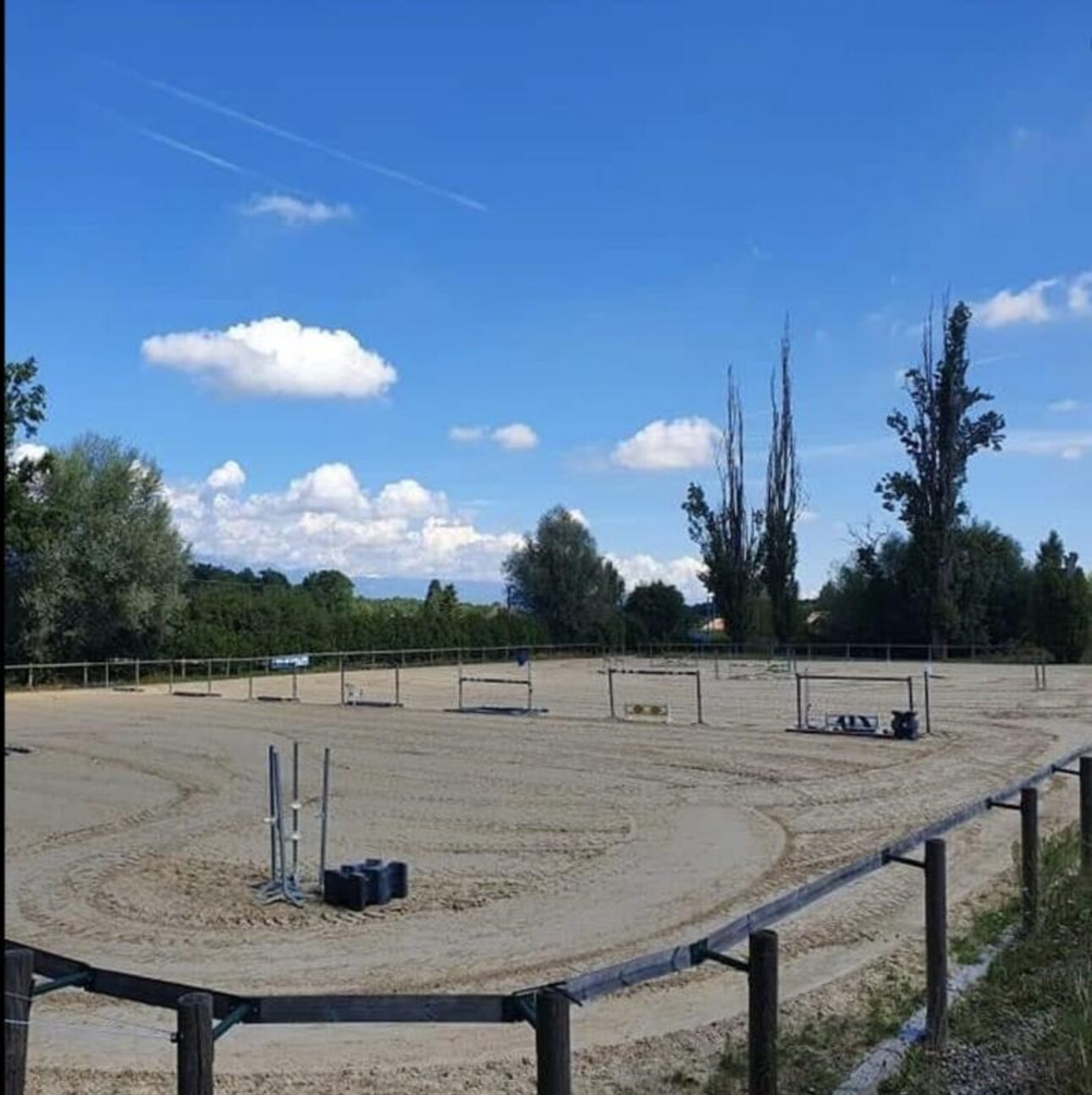 Photos 5 - Equestrian - Superbe Centre Équestre à Vendre - 25 Minutes de Genève - Ba