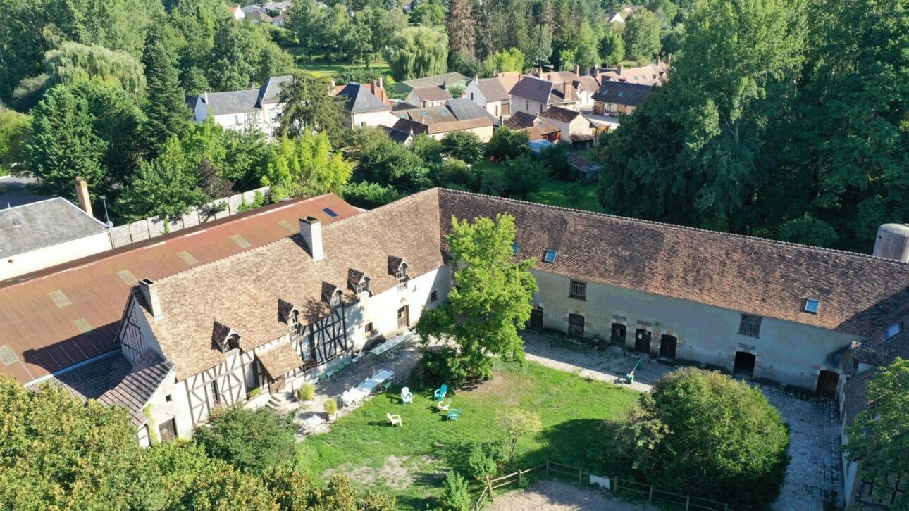 Photos 2 - Equestrian - Gîte de Groupe et Centre Équestre à Deux Pas du Château de C