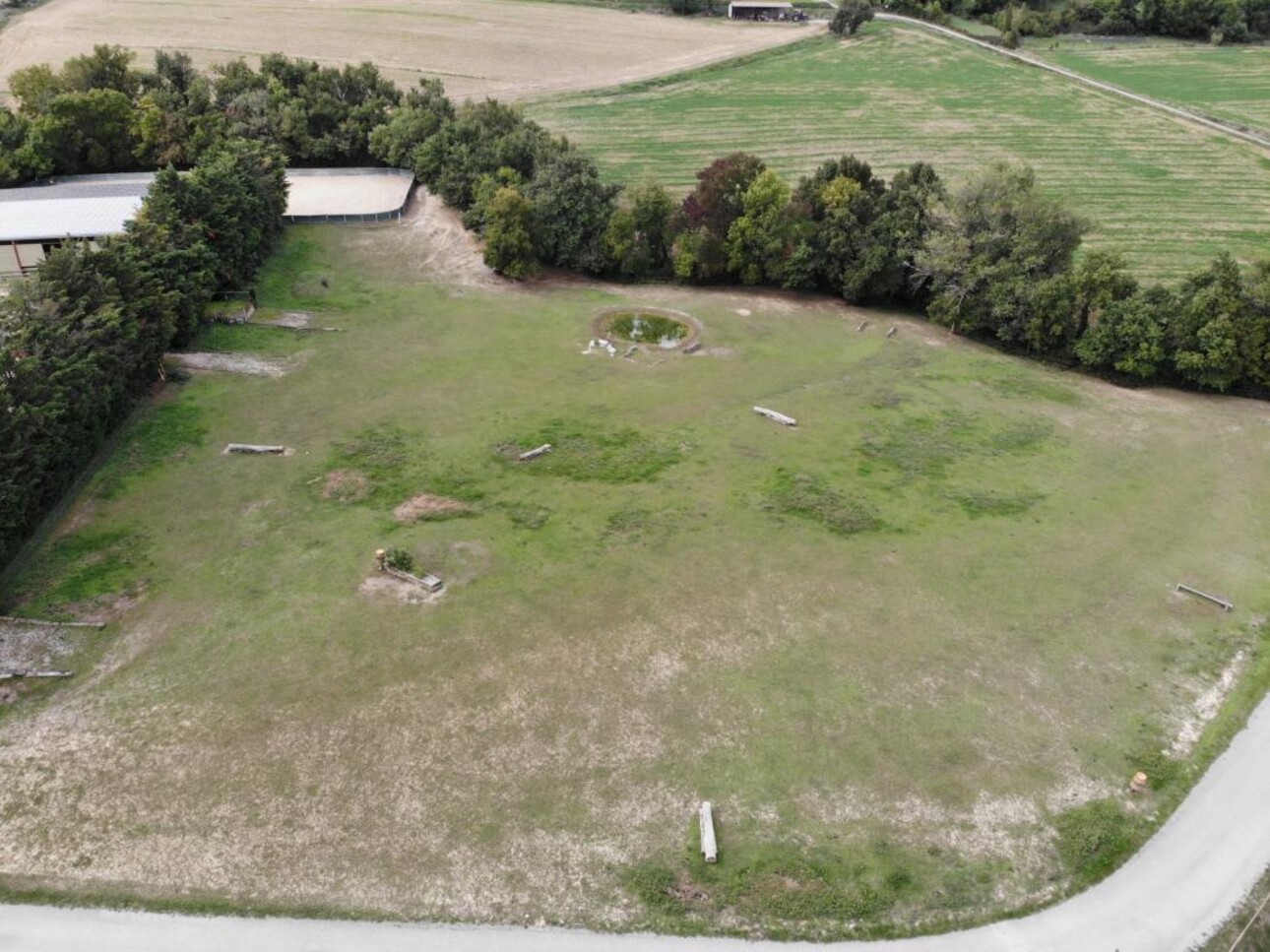 Photos 6 - Equestrian - Centre équestre en activité sur 21 ha