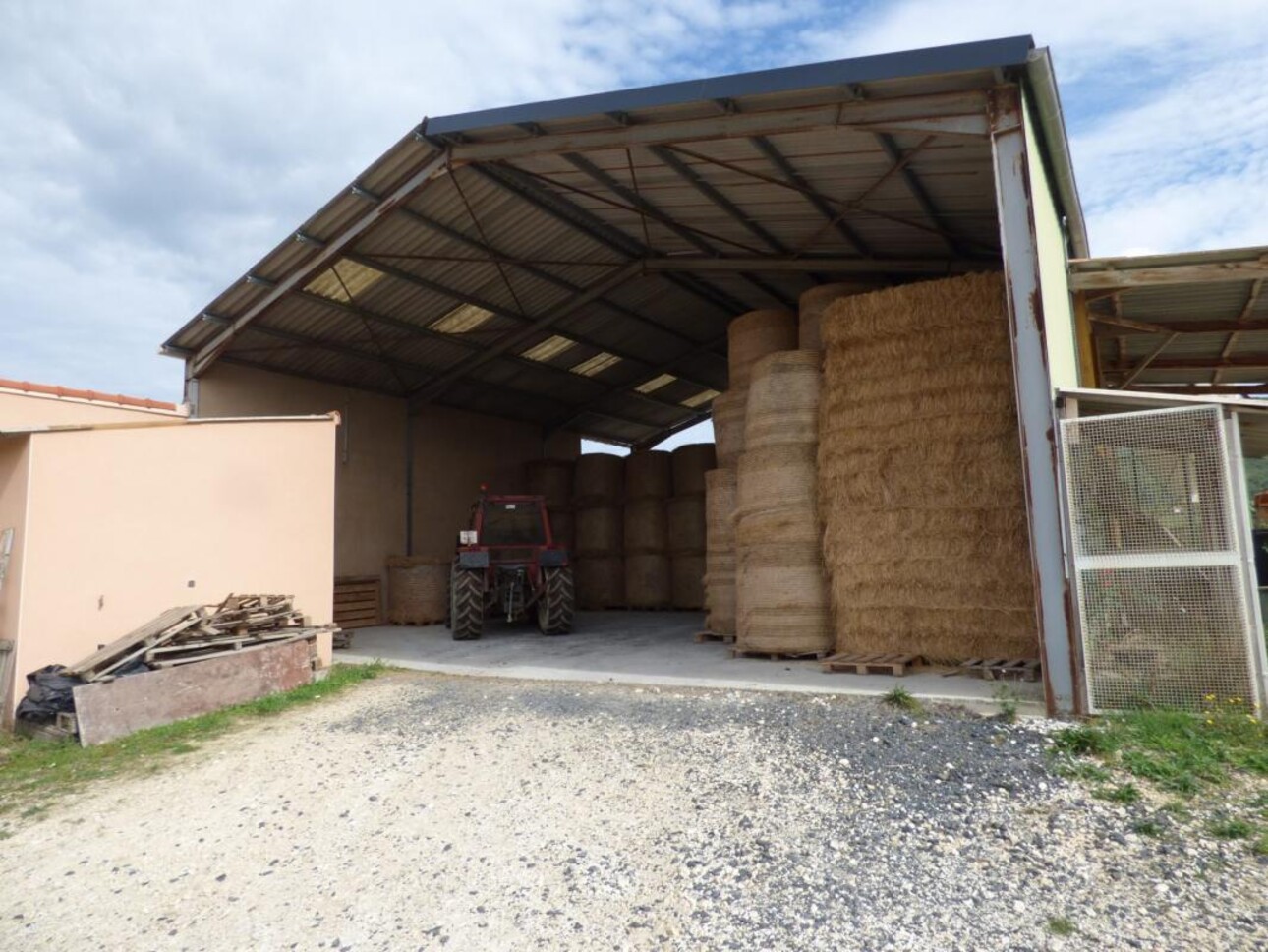 Photos 8 - Equestrian - Centre équestre en activité sur 21 ha