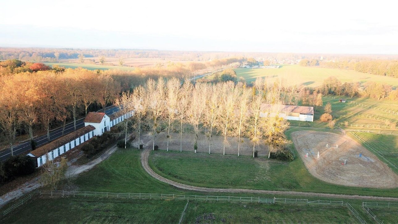 Photos 7 - Equestrian - Haras de 8 ha aux portes de Chantilly (60)