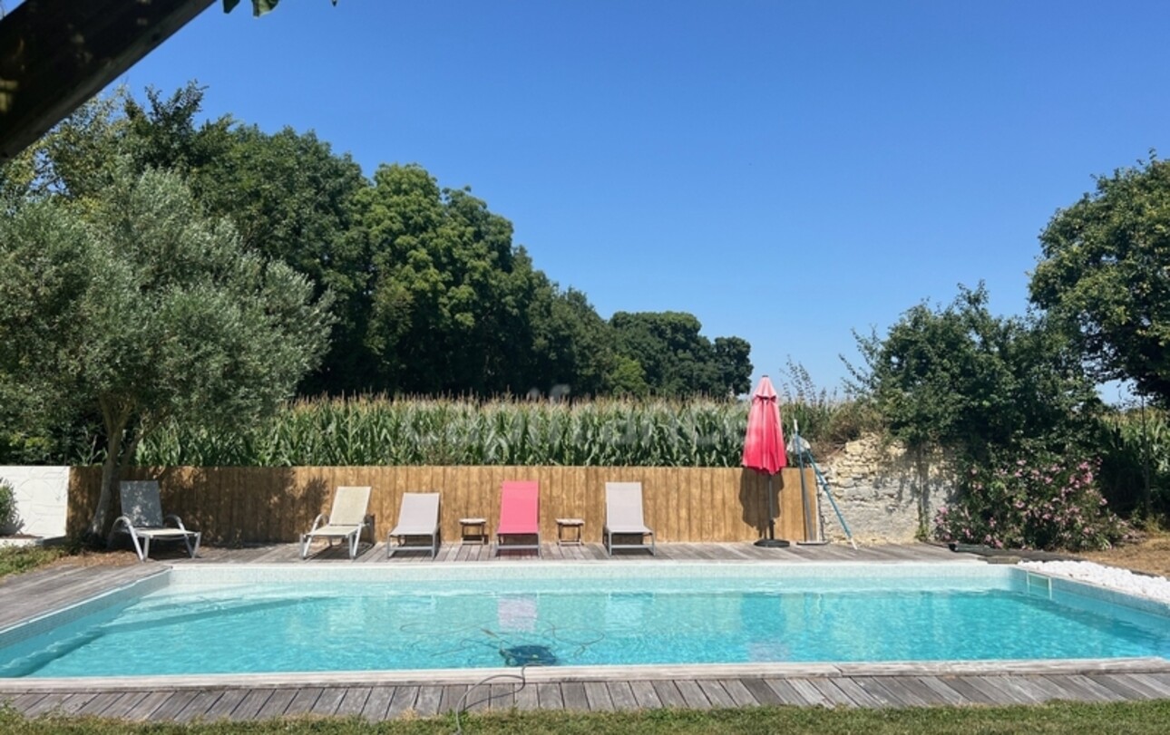 Photos 2 - Prestige - Propriété de 3 maisons dans un cadre bucolique avec plus de 3 hectares - à 20min de LA ROCHELLE