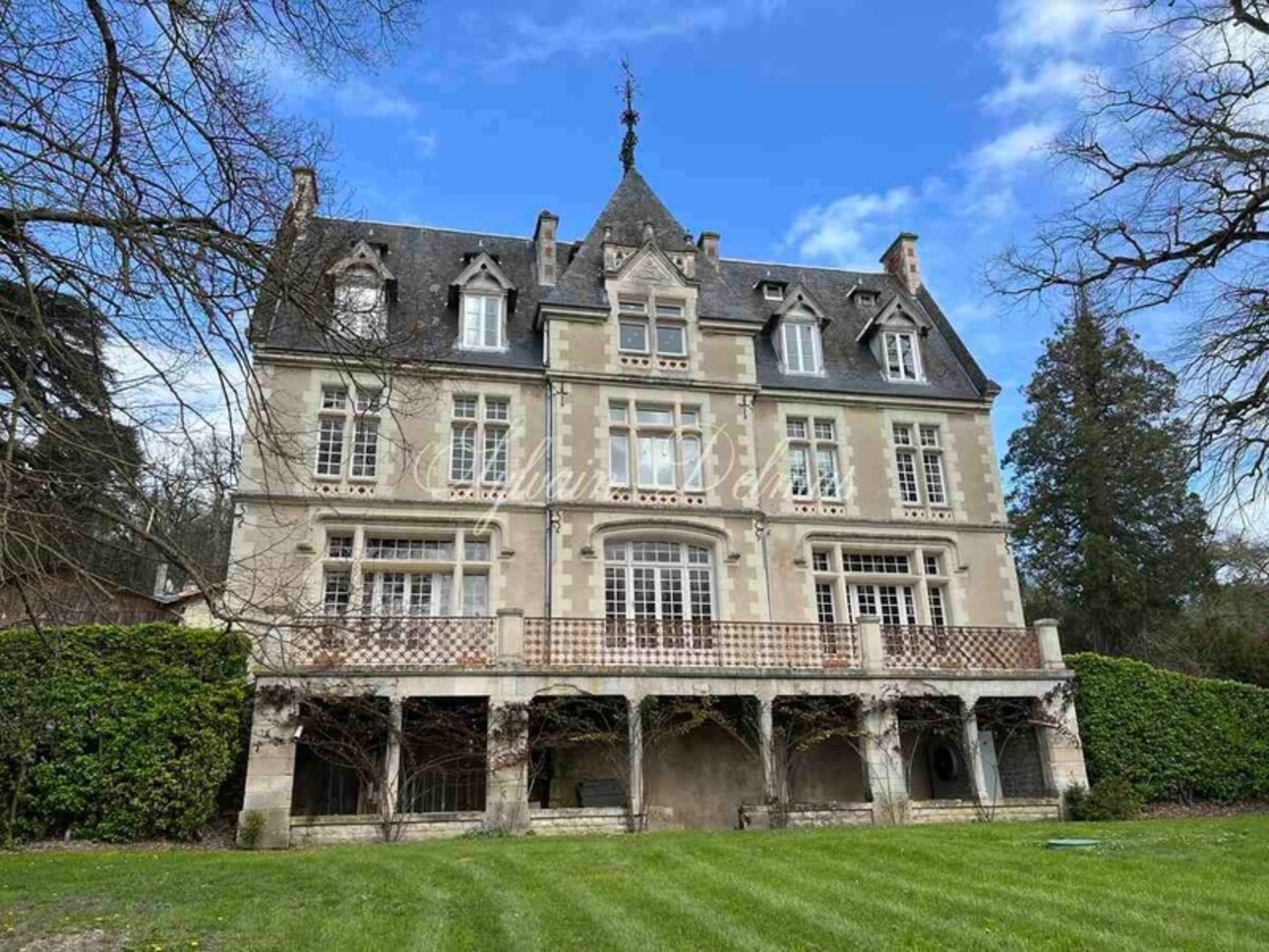 Photos 2 - Équestre - Château du XIX° restauré sur un domaine de 25 hectares