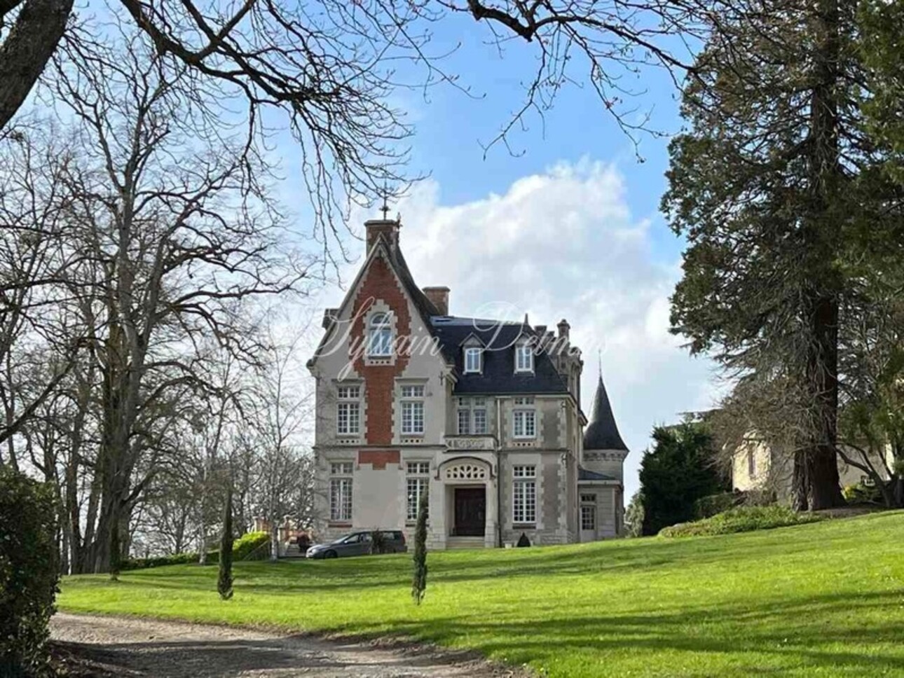 Photos 3 - Équestre - Château du XIX° restauré sur un domaine de 25 hectares