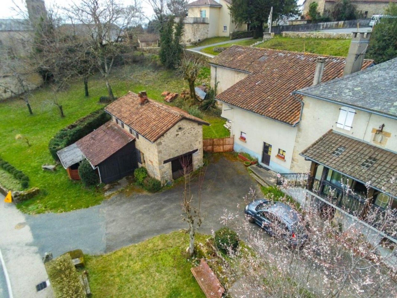 Photos 3 - Tourist - Farm with outbuildings