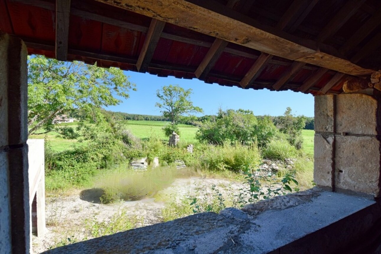 Photos 3 - Touristique - AUXY, grange à rénover, sans vis-à-vis sur 763 m2 de terrain