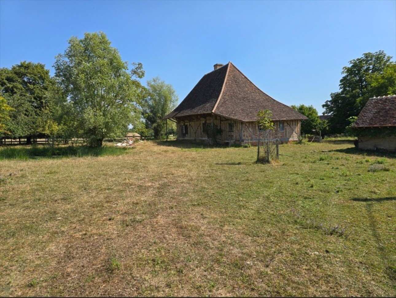 Photos 5 - Tourist - Property for sale 5 rooms near SAINT GERMAIN DU BOIS (71)