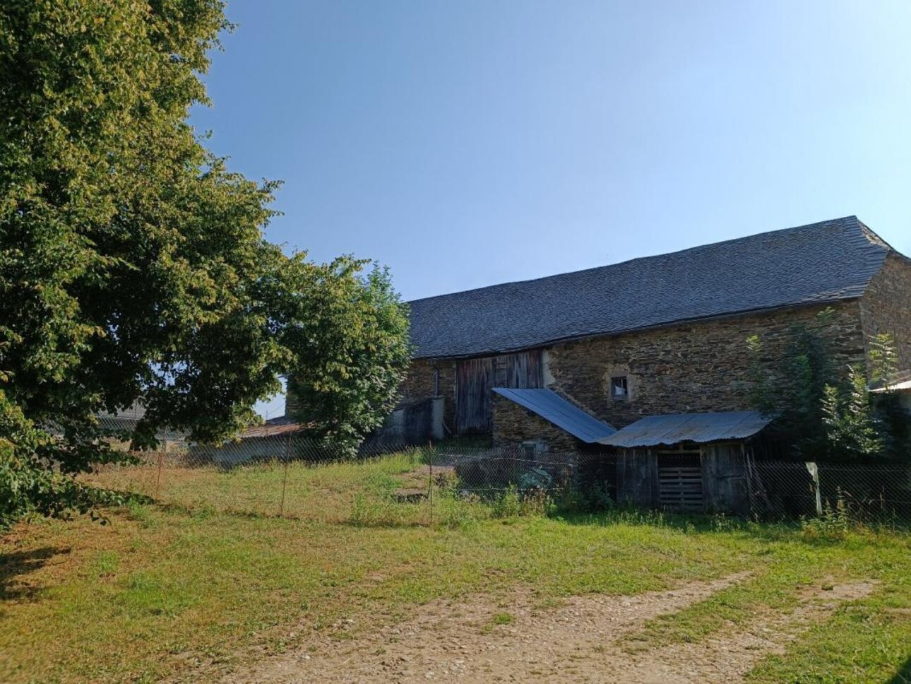 Photos 5 - Tourist - Farm with outbuildings