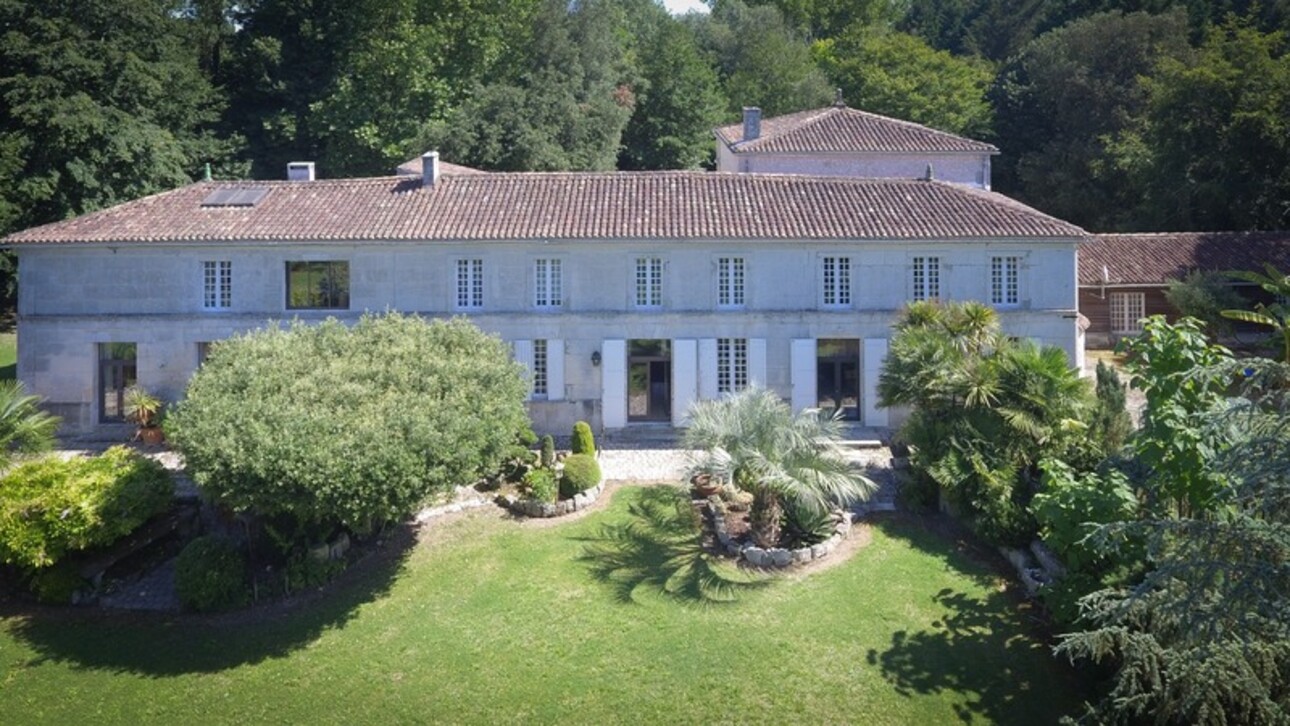 Photos 3 - Prestigious - Property for sale 12 rooms near COGNAC (16)