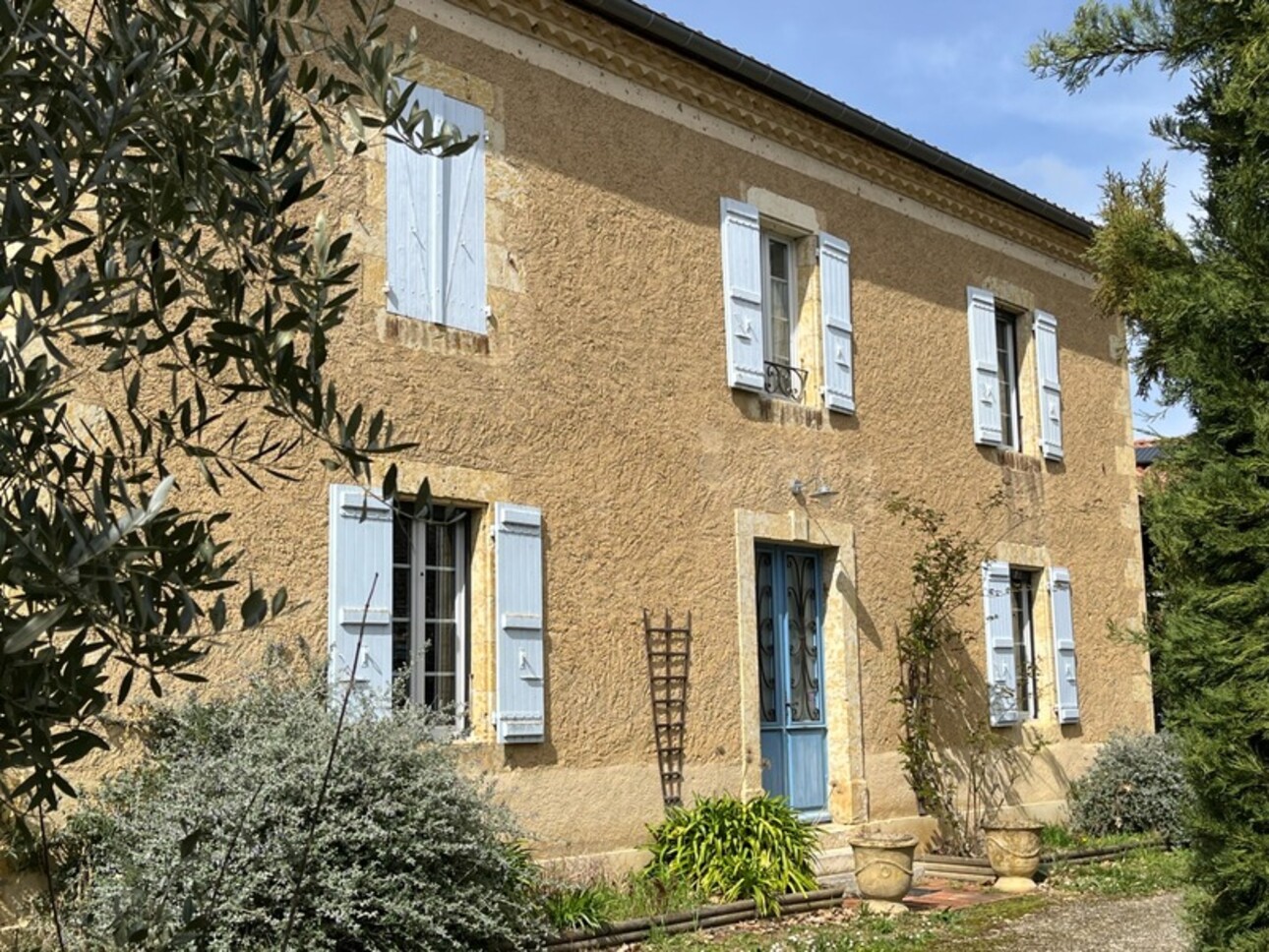 Photos 1 - Prestige - Dpt Gers (32), à vendre AUCH 20min, authentique PROPRIETE GASCONNE composée d'une MAISON de MAITRE, d'un gite independant, dépendances, piscine, 1.5ha clos et paysagé , SANS VIS A VIS, au CALME, proche de FLEURANCE et LECTOURE