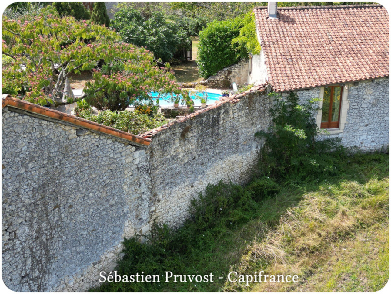 Photos 6 - Tourist - Dpt Dordogne (24), à vendre SAINT FELIX DE BOURDEILLES (24) propriété P8 184M2, terrain 1473m2, gîte, garage, piscine