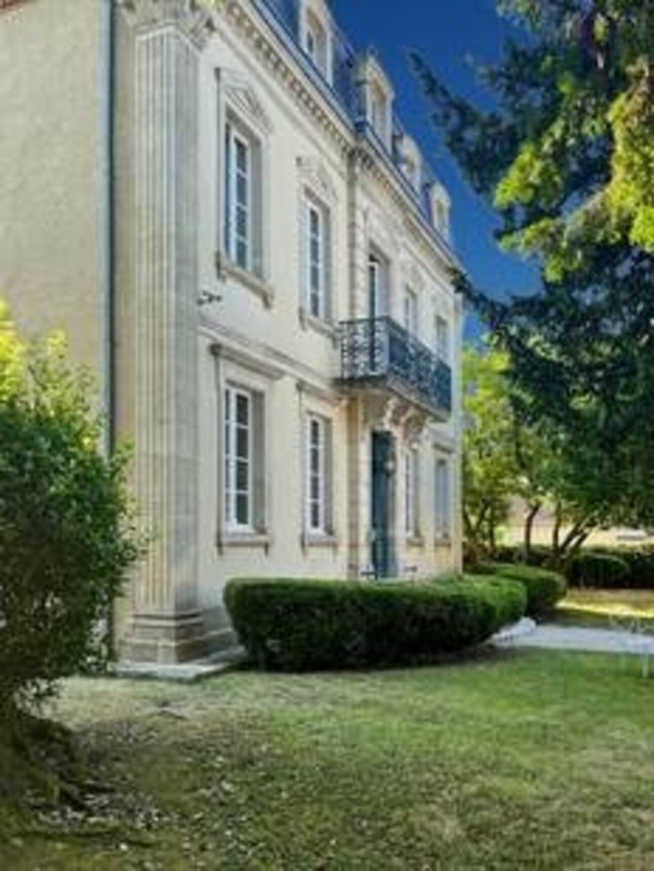 Photos 2 - Prestige - ELEGANTE MAISON DE NOTABLE à Marciac (32), sans travaux, avec maison d'artistes ou gîte, parc séculaire clos de murs