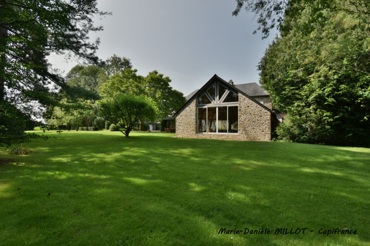 Photos 7 - Touristique - Propriété : MANOIR de 220 M² et Maison indépendante de 80 M² 12 pièces proche de LAVAL (53)