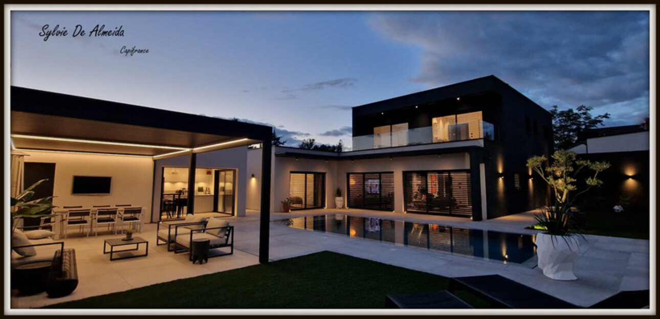 Photos 1 - Prestigious - Property Contemporary Architect House 240m² swimming pool for sale 8 rooms MACON (71)