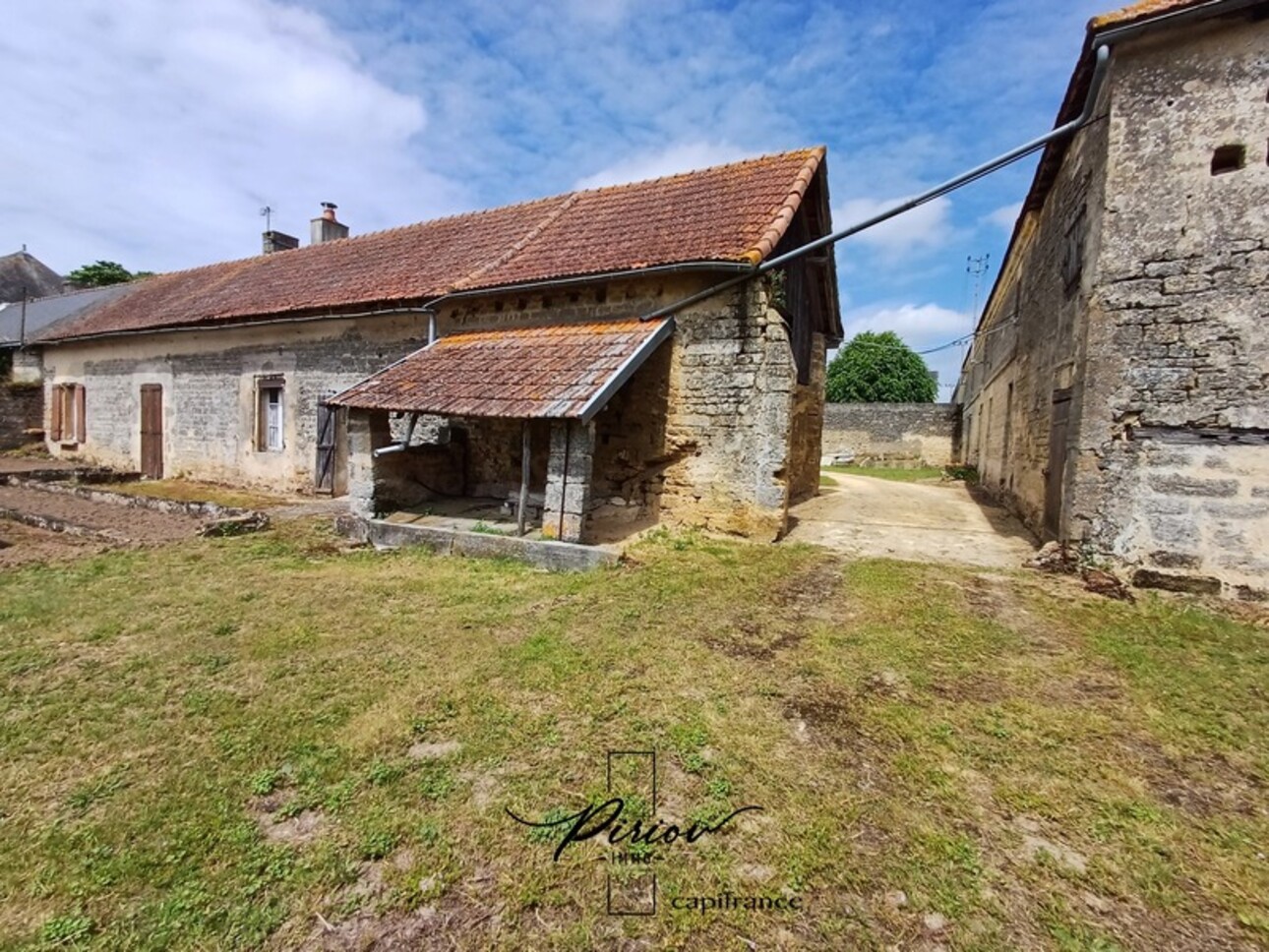 Photos 4 - Prestigious - Ensemble immobilier en pierres, maison et dépendances, 4 600 m²