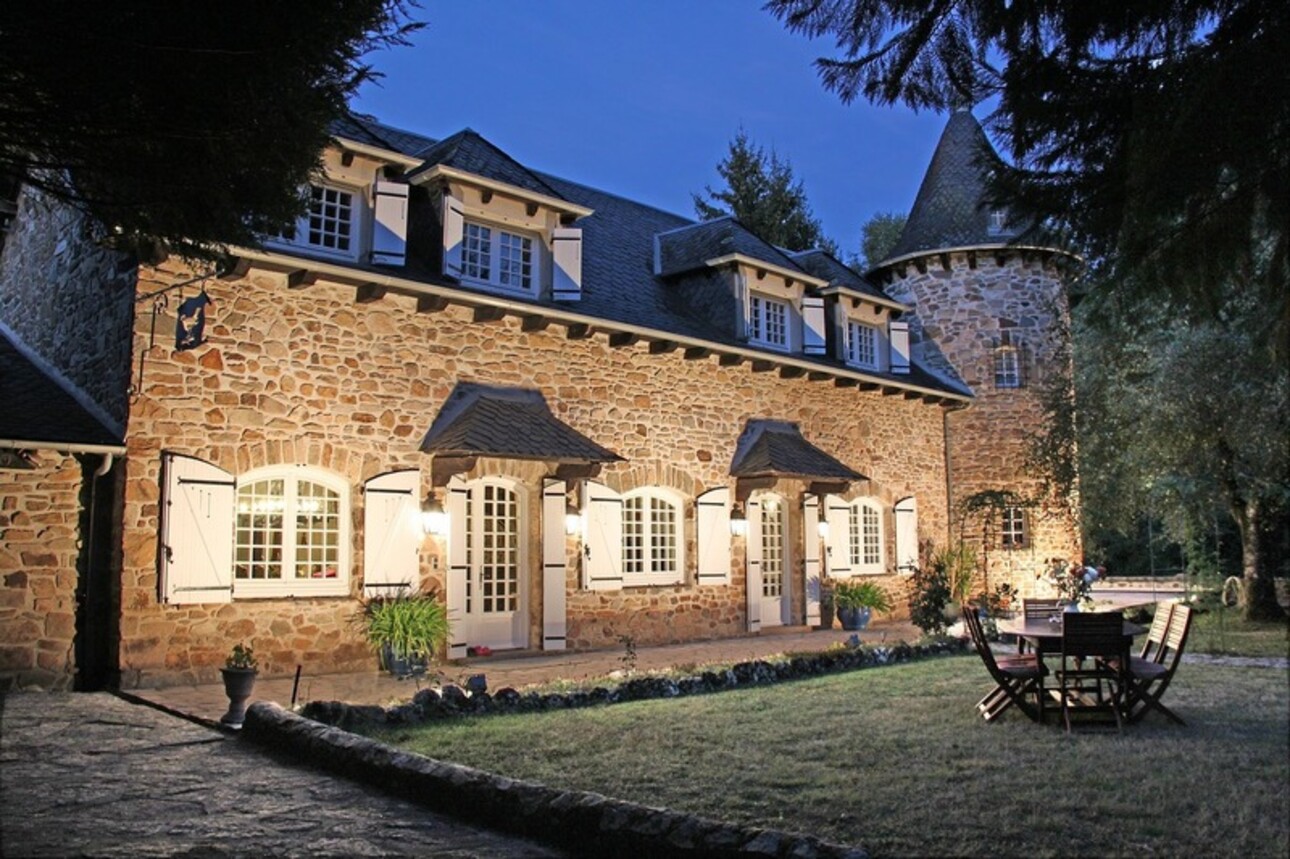 Photos 1 - Touristique - Proche de Brive la Gaillarde - Manoir P12 de 435 m² avec maison d'amis/gite