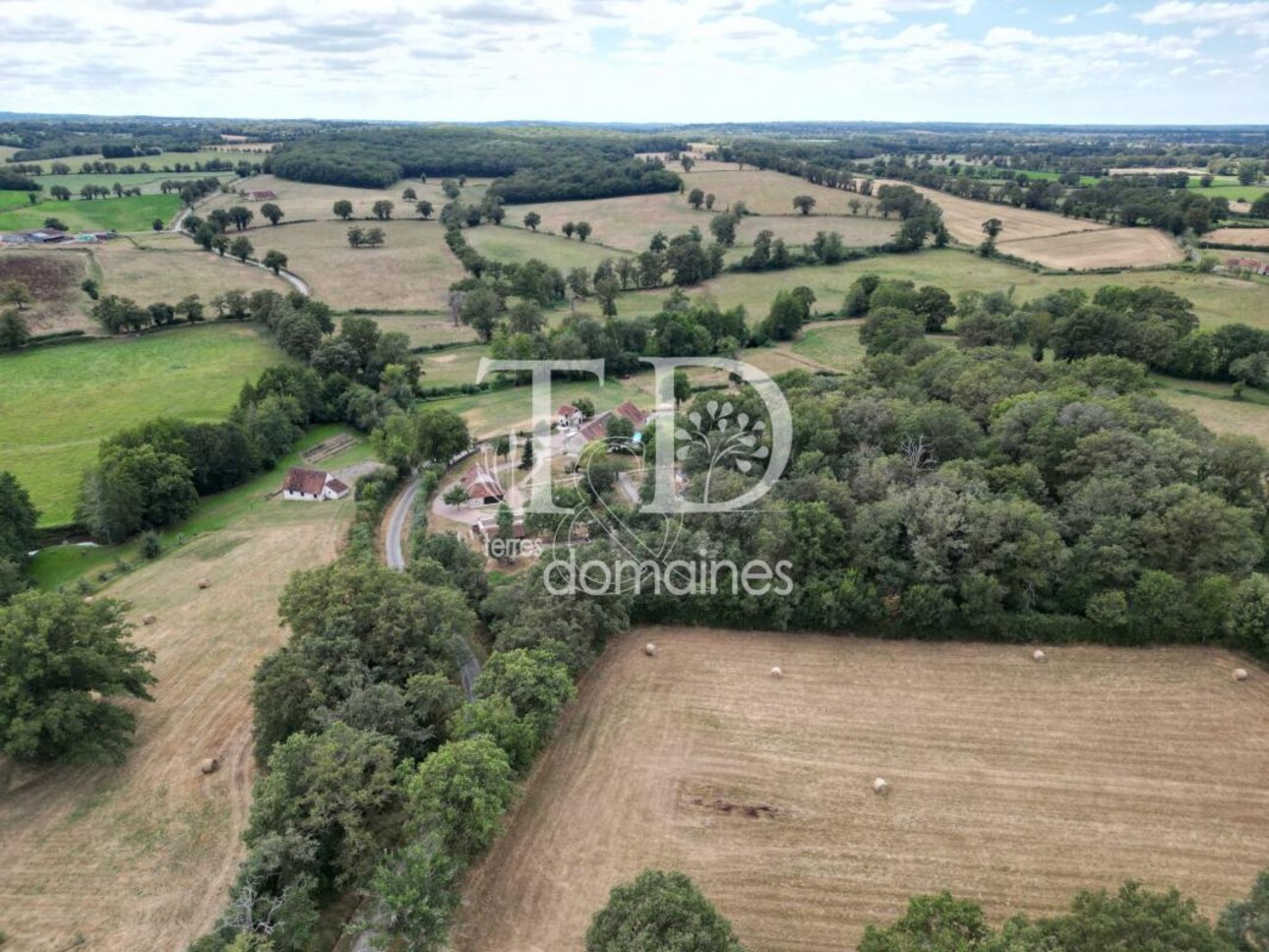 Photos 15 - Equestrian - Propriété rurale et équestre avec élevage canin sur 3.7 hect