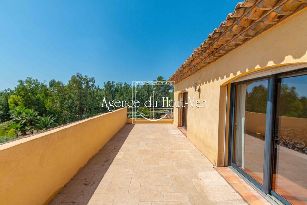 Photos 26 - Prestigious - Superb modern villa, 4 bedrooms, 3300m2 of land