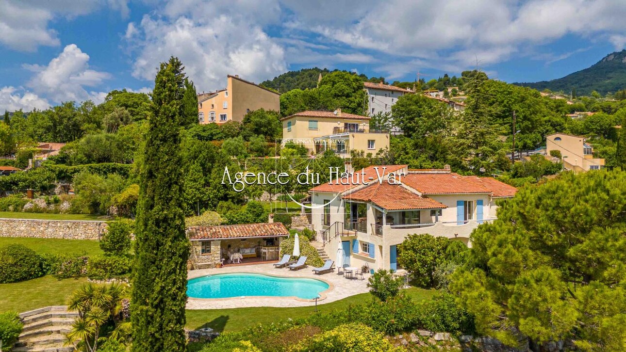 Photos 1 - Prestigious - Exceptional villa, heart of village, exceptional view