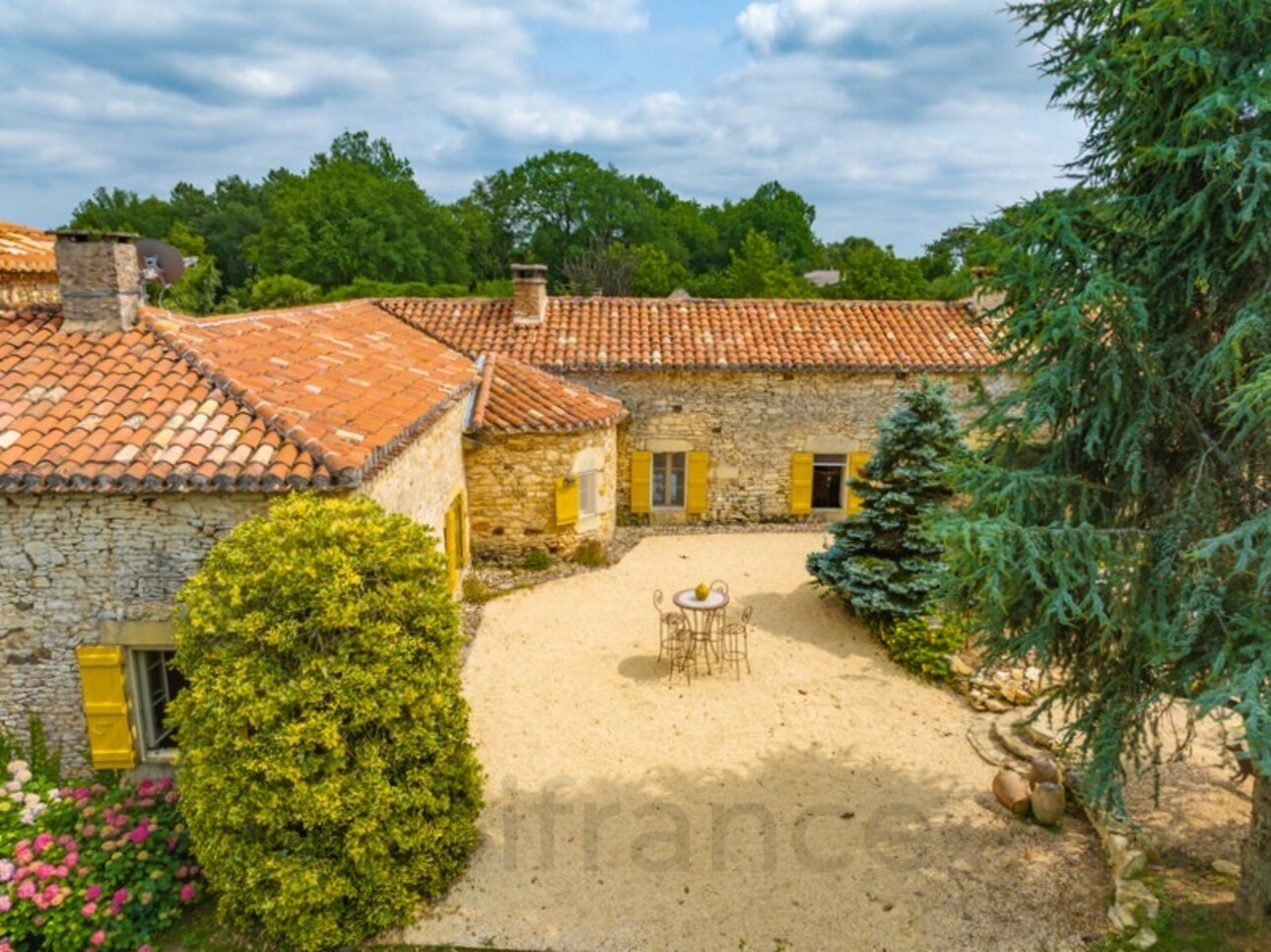 Photos 25 - Équestre - Dpt Dordogne (24), à vendre proche de MONPAZIER magnifique propriété équestre