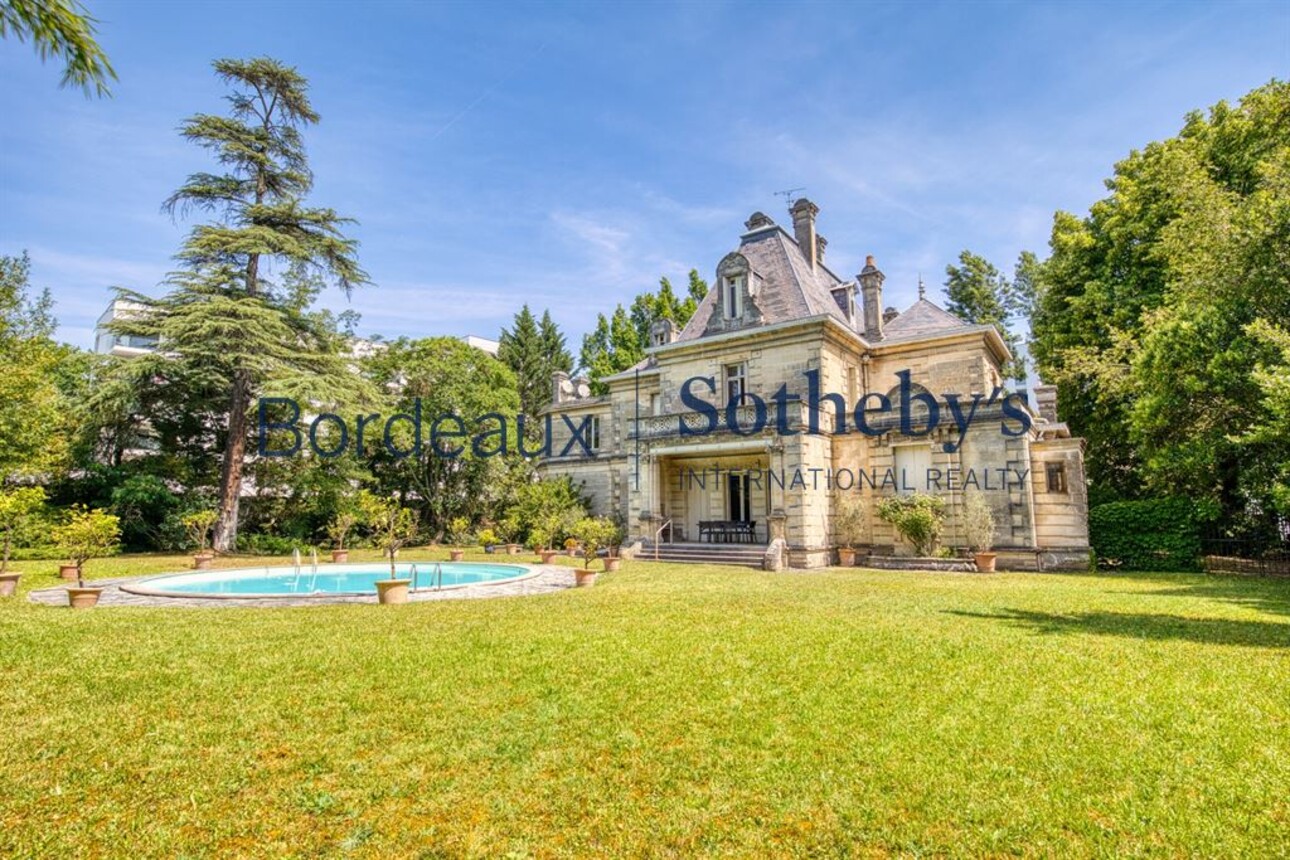 Photos 1 - Prestigious - LE BOUSCAT - SUPERB FAMILY HOME SURROUNDED BY SPLENDID GROUNDS, SWIMMING POOL.