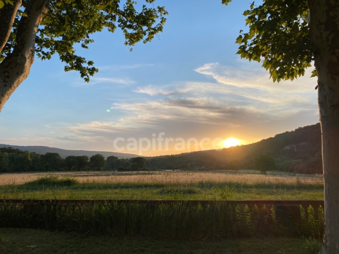 Photos 2 - Prestige - Maison de Maître de Prestige dans le Luberon - Idéale pour Chambres d’Hôtes