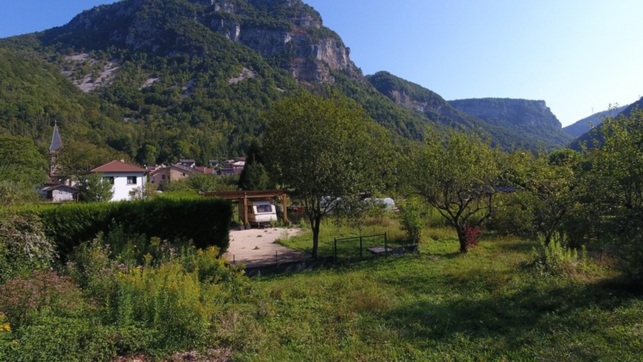 Photos 15 - Land - Terrain de loisir à vendre  CHALEY (01) 204 m² avec carport