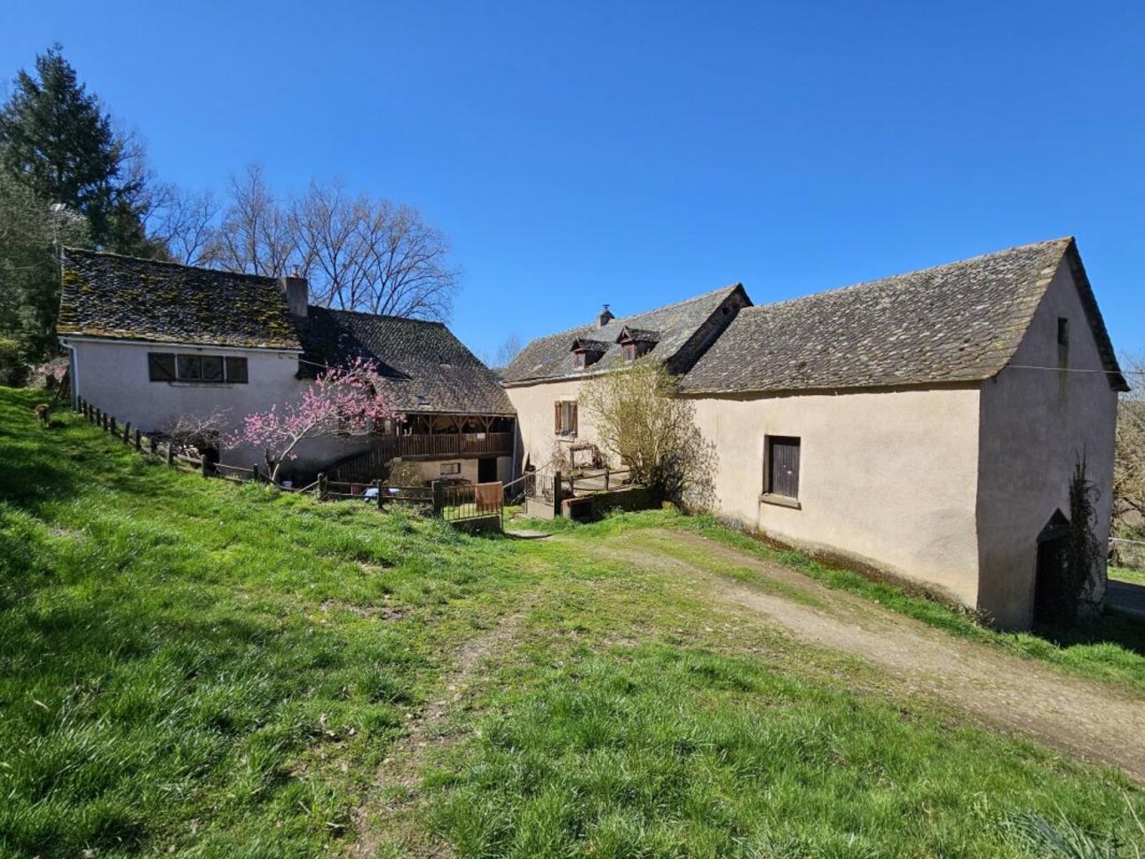 Photos 2 - Agricultural - Farm with outbuildings